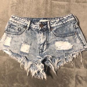 Bullhead size 1 shorts